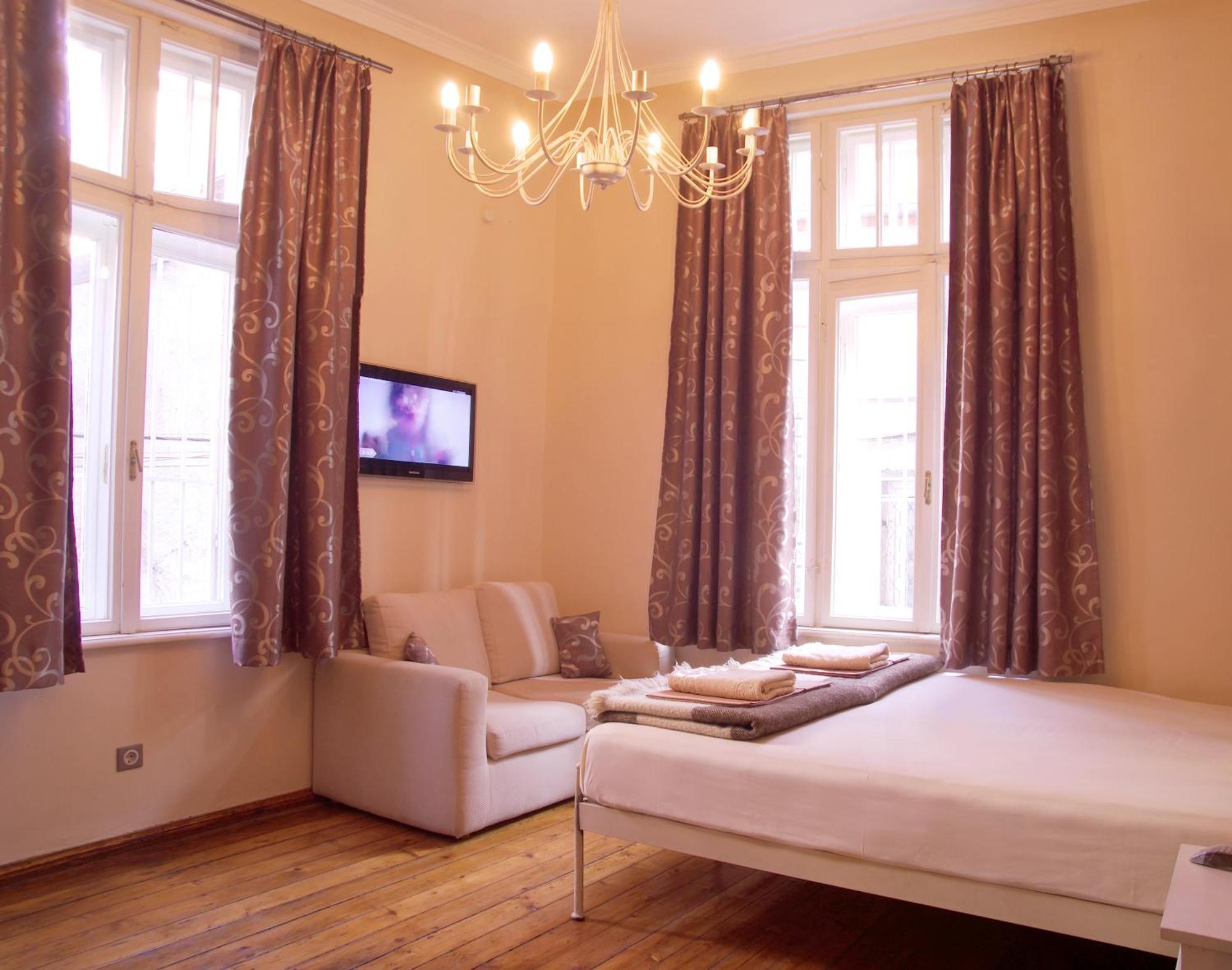 Balkan Rooms & Studios In Downtown София Экстерьер фото